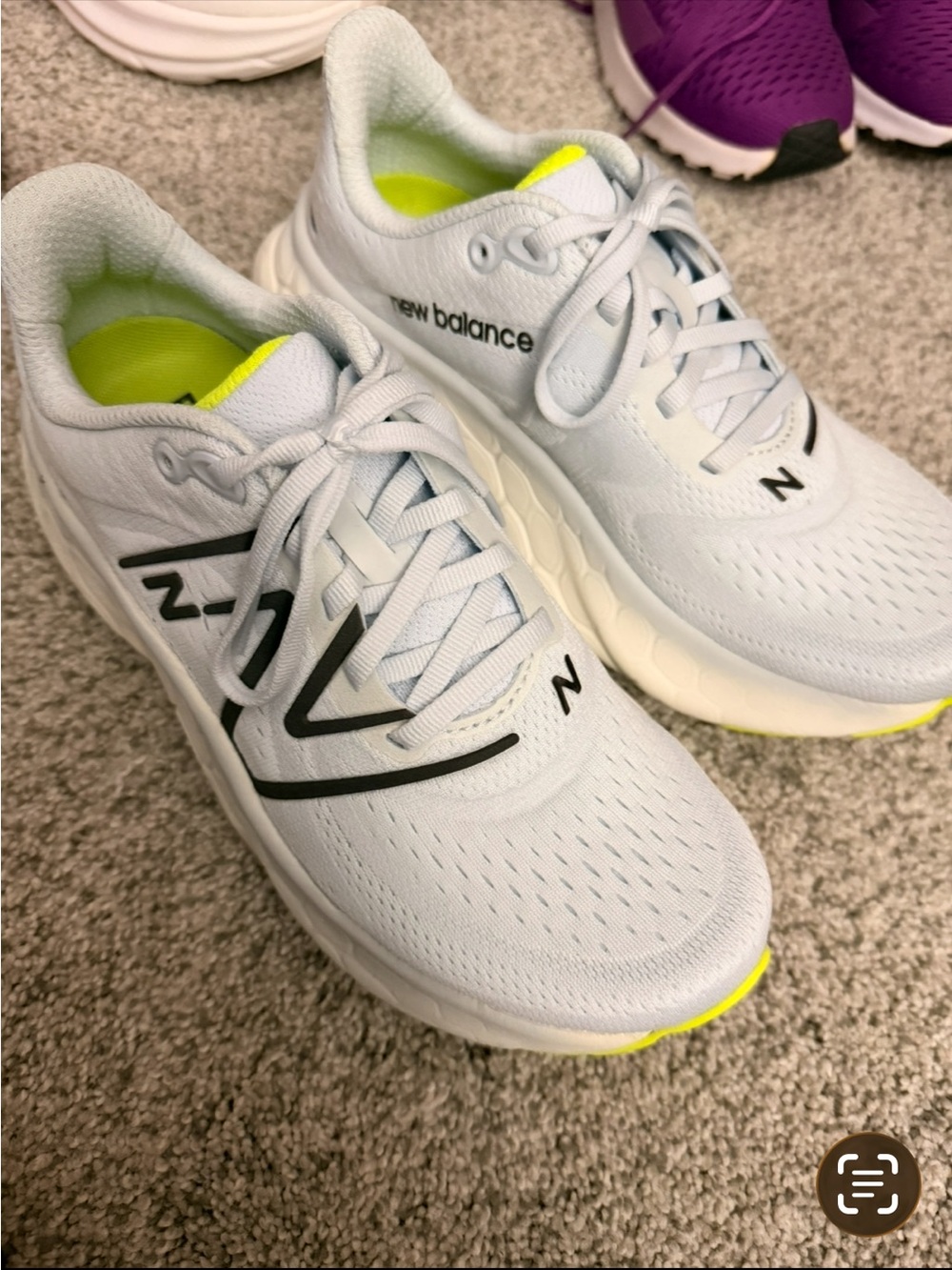 New Balance Women's Light Grey & Neon Yellow Running Sneakers
